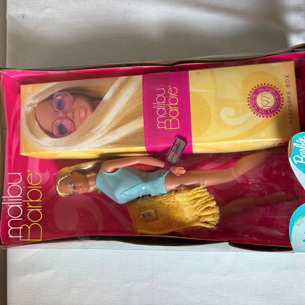 Mattel Malibu Barbie 1971 Reproduction Collector Edition Doll 56061 NIB Damaged